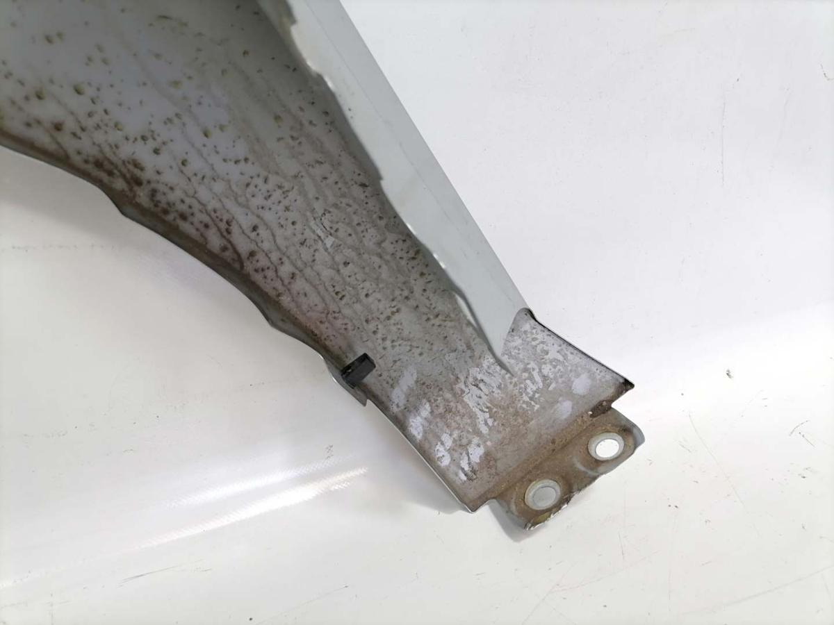 VW Passat B9 original Kotflügel vorn rechts LM7P Oyster Silver Bj.2024